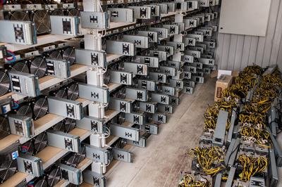 A mining farm with numerous rigs requires careful power management.